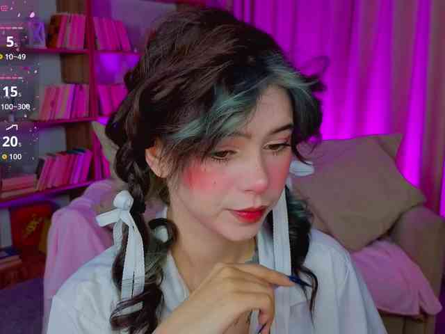 CoralineJones webcam