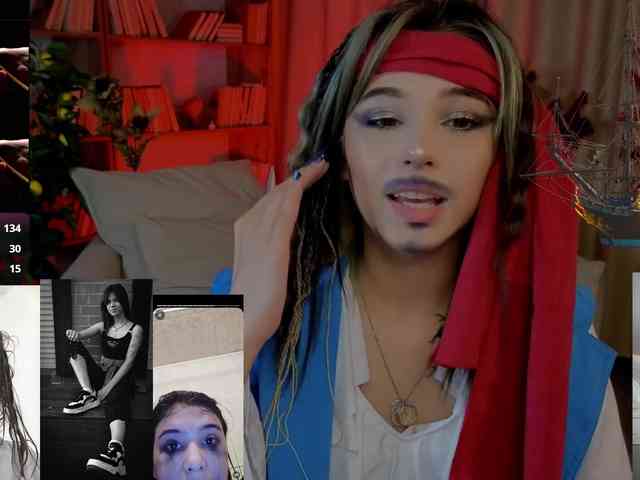 CoralineJones webcam