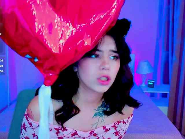 CoralineJones webcam