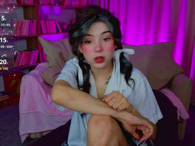 CoralineJones webcam