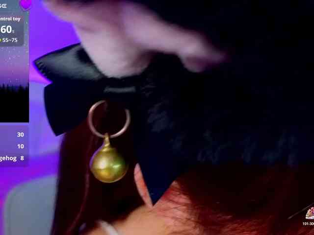 CoralineJones webcam