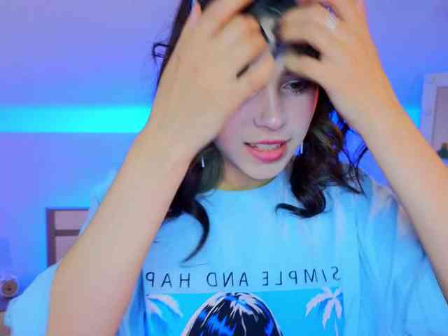 CoralineJones webcam