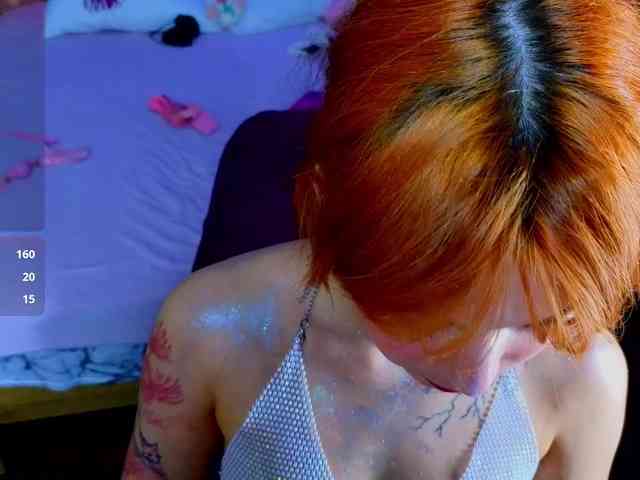 CoralineJones webcam