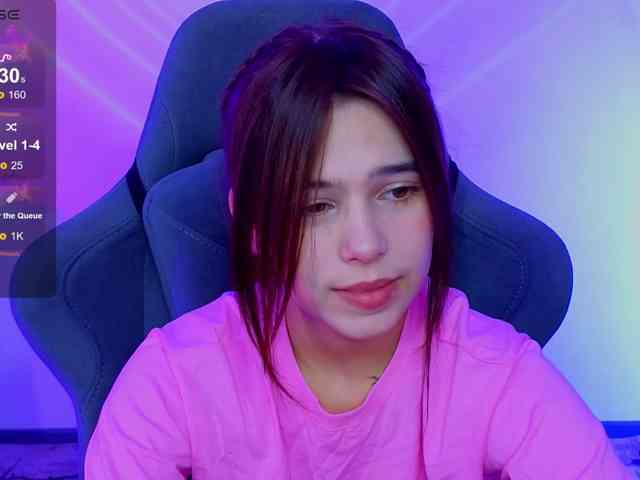 CoralineJones webcam