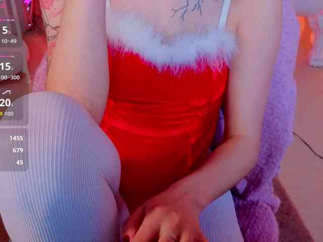 CoralineJones webcam