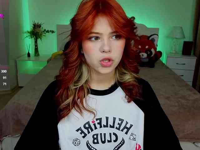 CoralineJones Live Webcam on BongaCams