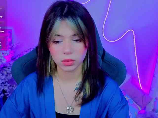 CoralineJones webcam