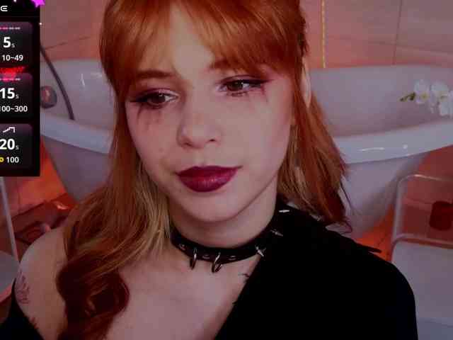 CoralineJones Live Webcam on BongaCams