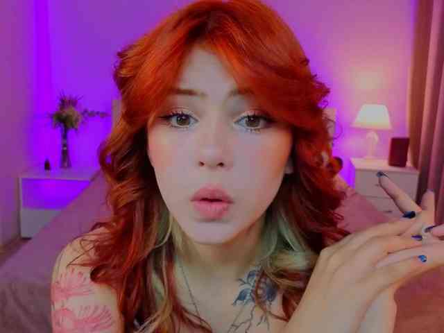 CoralineJones Live Webcam on BongaCams