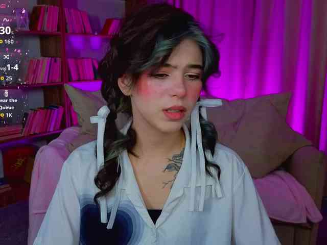 CoralineJones webcam