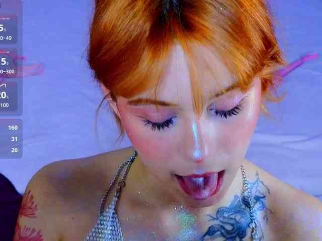 CoralineJones webcam