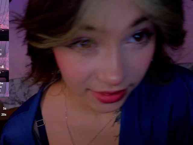 CoralineJones webcam