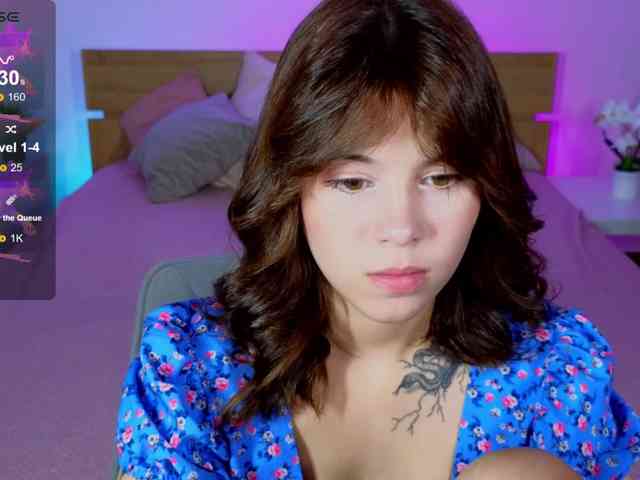 CoralineJones webcam
