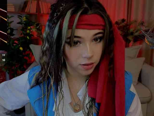 CoralineJones webcam