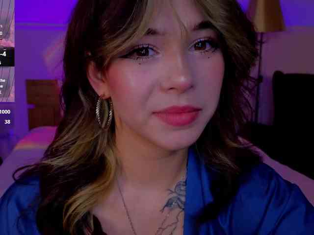 CoralineJones webcam