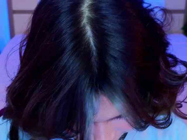 CoralineJones webcam