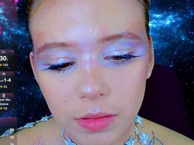 CoralineJones webcam