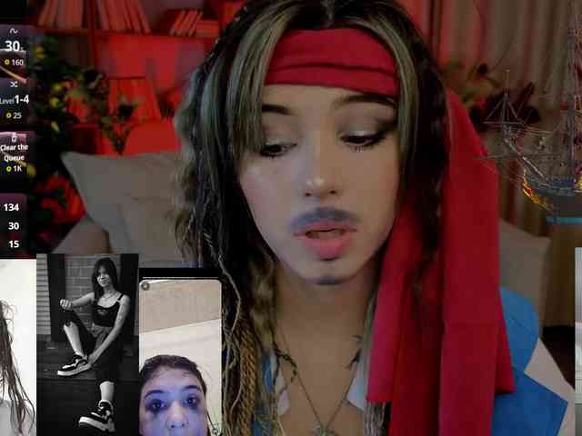 CoralineJones webcam