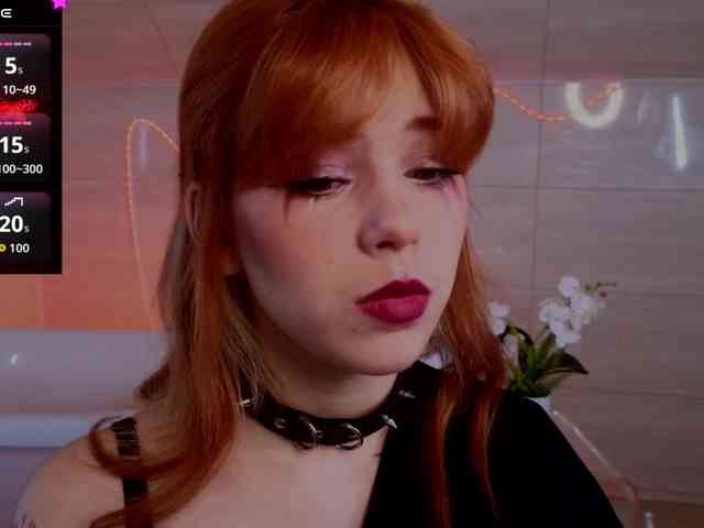 CoralineJones webcam