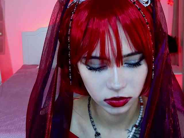 CoralineJones webcam