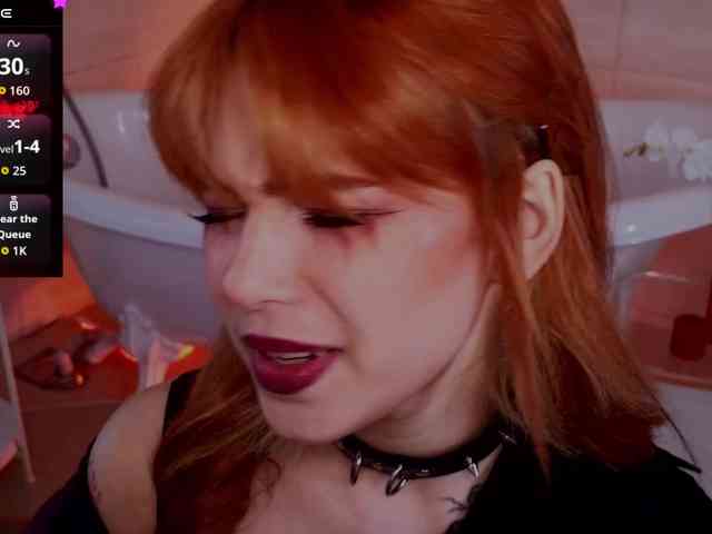 CoralineJones webcam