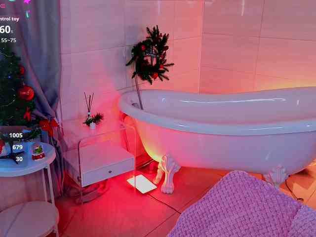 CoralineJones webcam