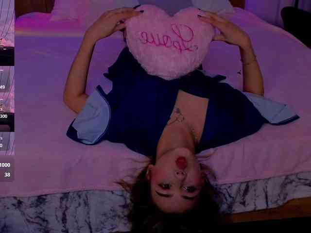 CoralineJones webcam