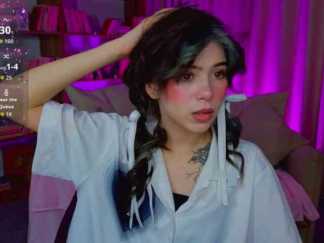 CoralineJones webcam