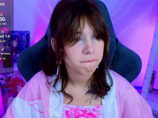 CoralineJones webcam