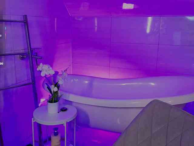 CoralineJones webcam