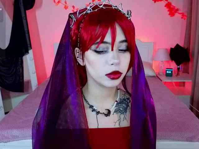 CoralineJones webcam