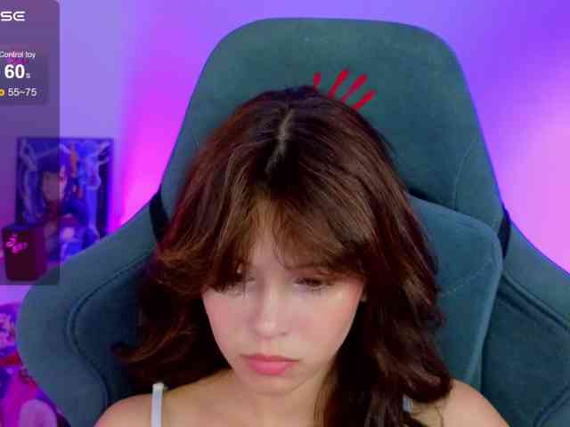 CoralineJones webcam