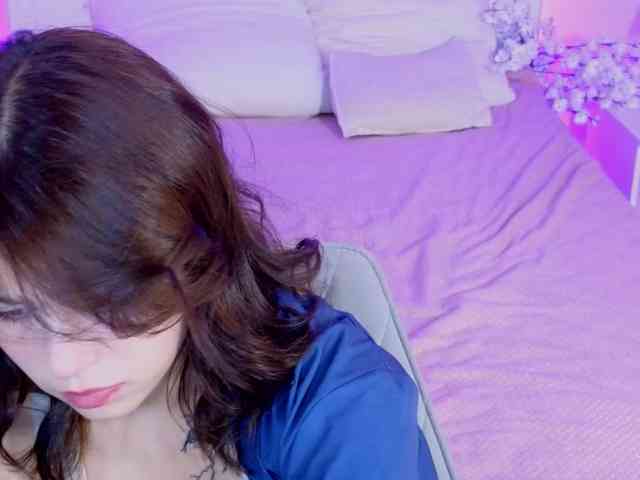 CoralineJones webcam