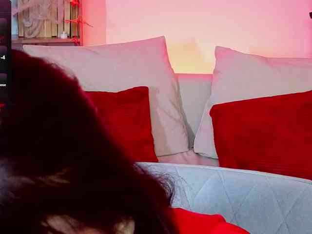 CoralineJones webcam
