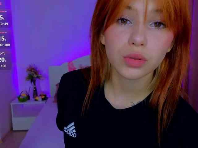 CoralineJones webcam