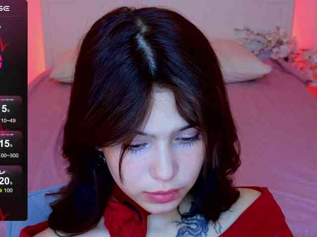 CoralineJones webcam
