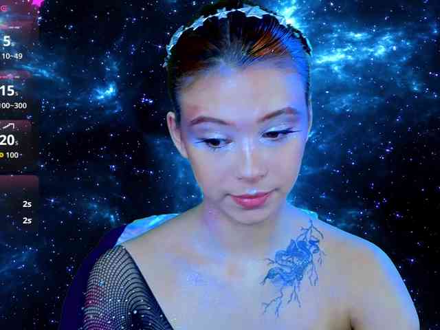 CoralineJones webcam