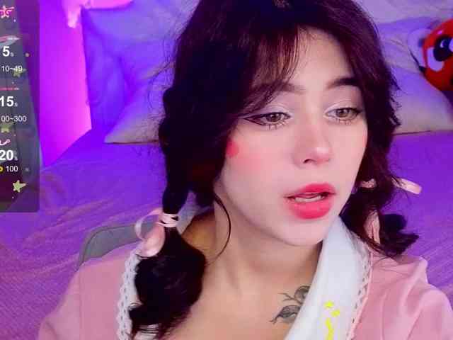 CoralineJones webcam