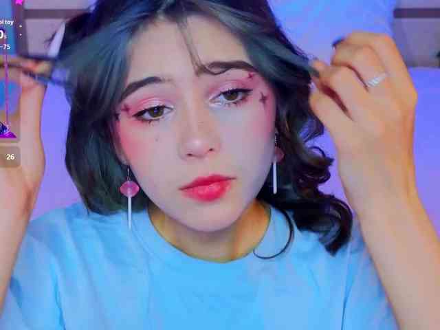 CoralineJones webcam