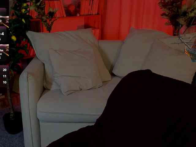 CoralineJones webcam