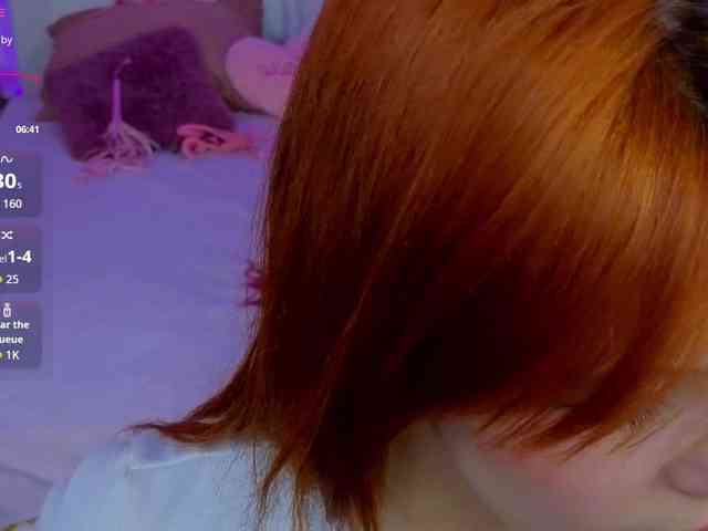 CoralineJones webcam