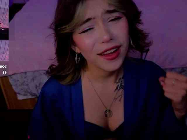 CoralineJones webcam