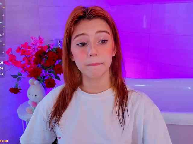 CoralineJones webcam