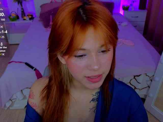 CoralineJones webcam