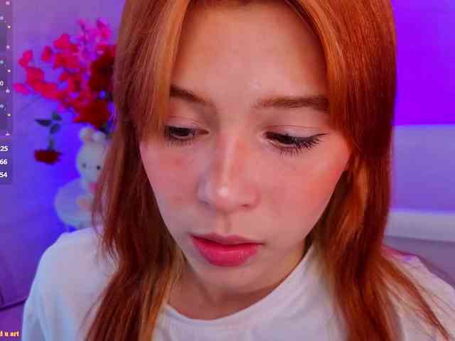 CoralineJones webcam