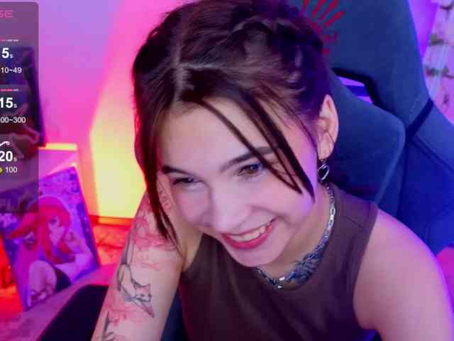 CoralineJones webcam