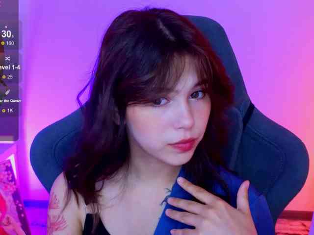 CoralineJones webcam
