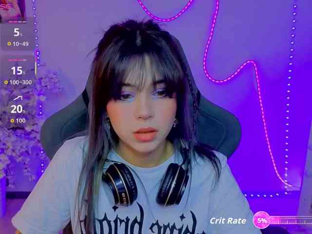 CoralineJones webcam