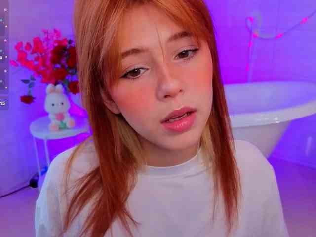 CoralineJones webcam