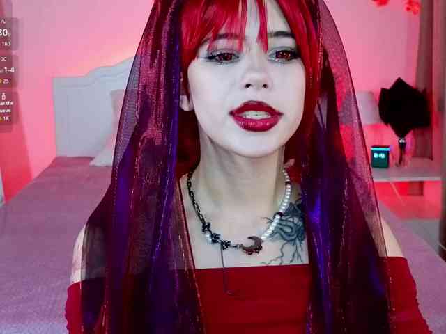 CoralineJones webcam